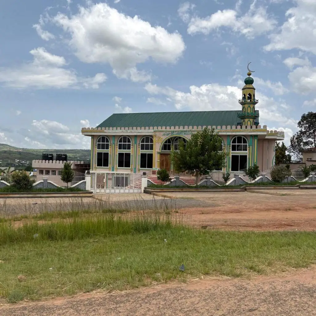 Moschee vicino chiese